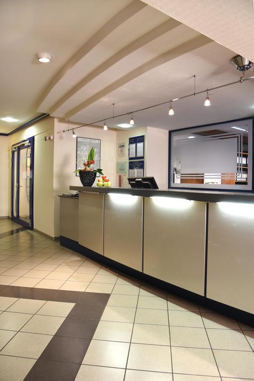 Intercityhotel Stuttgart Exterior photo