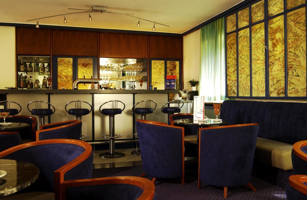 Intercityhotel Stuttgart Exterior photo