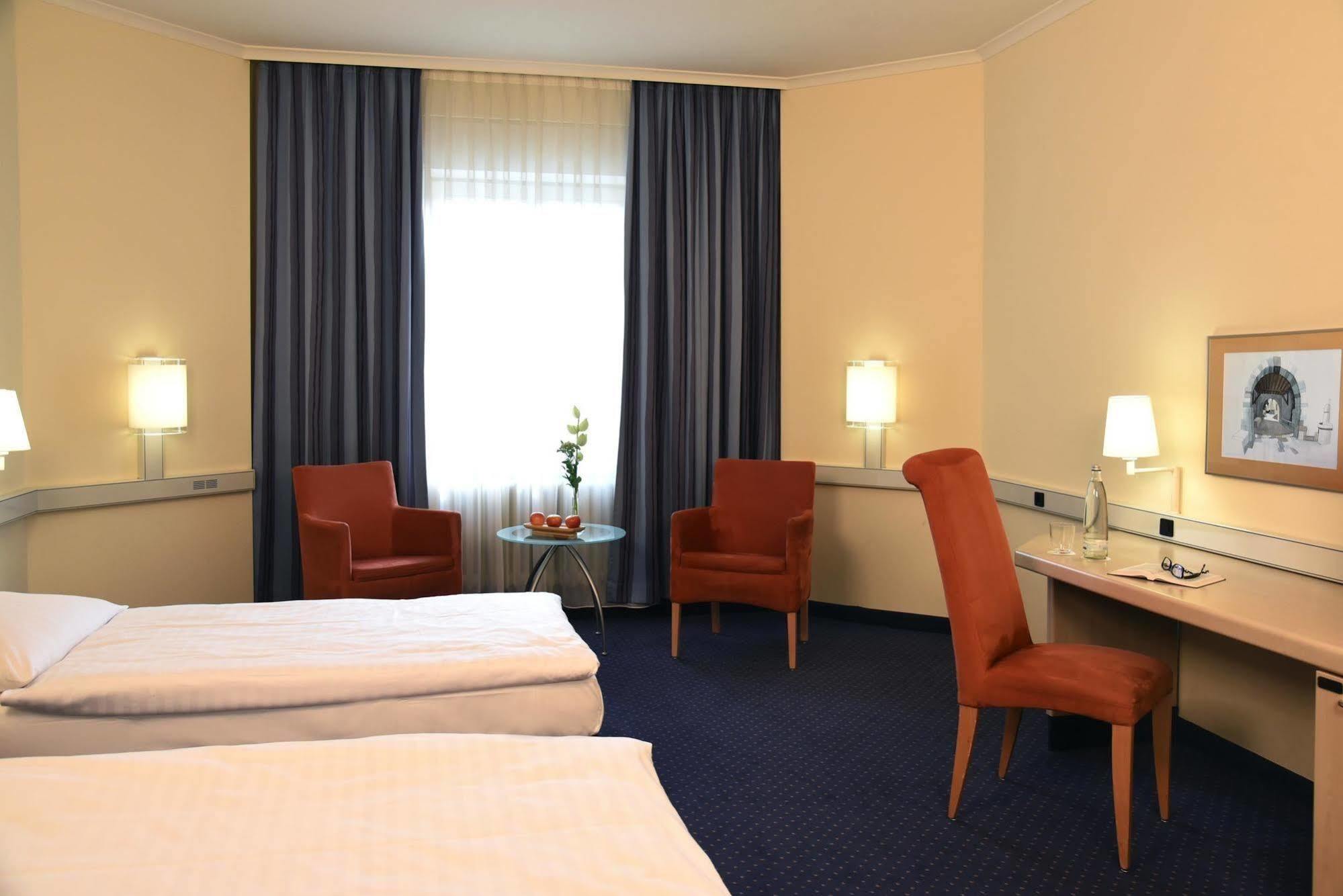 Intercityhotel Stuttgart Exterior photo