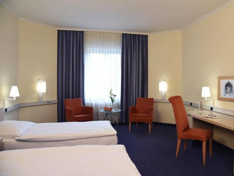 Intercityhotel Stuttgart Exterior photo