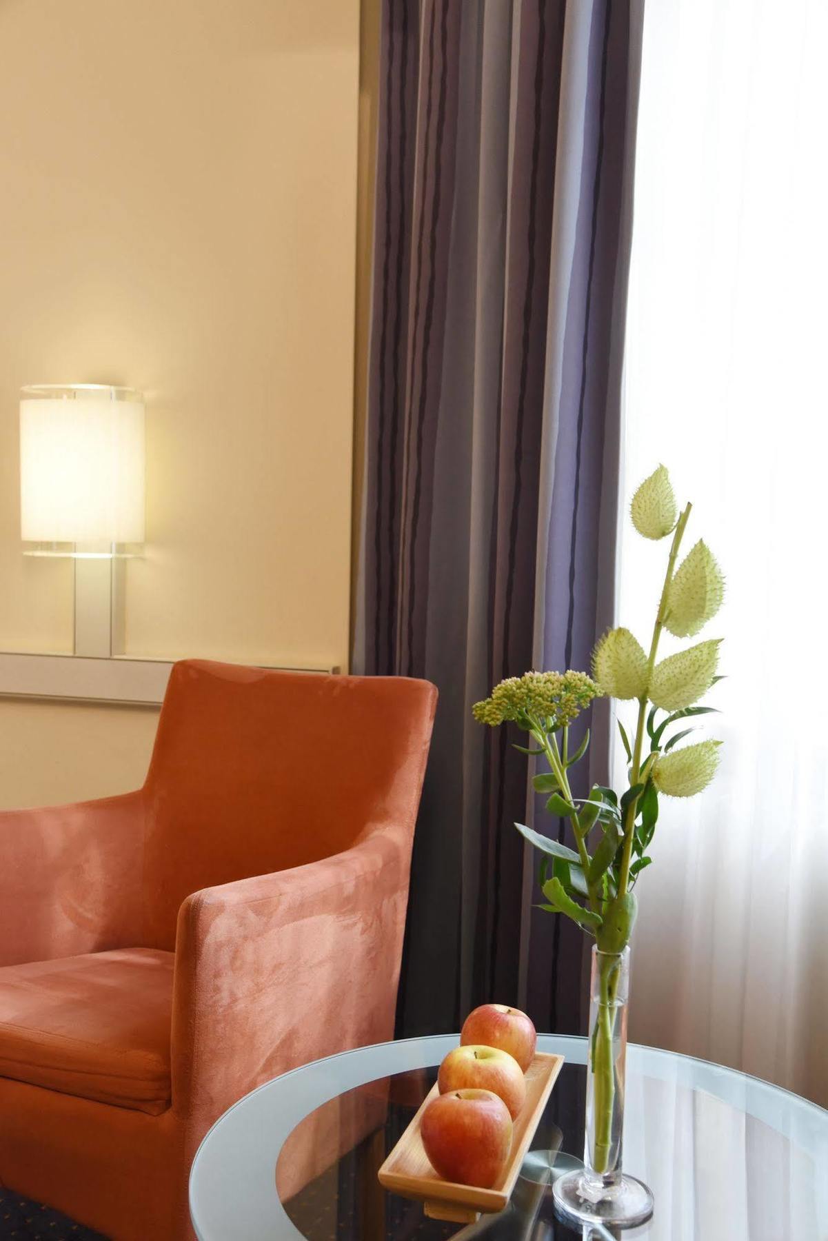 Intercityhotel Stuttgart Exterior photo