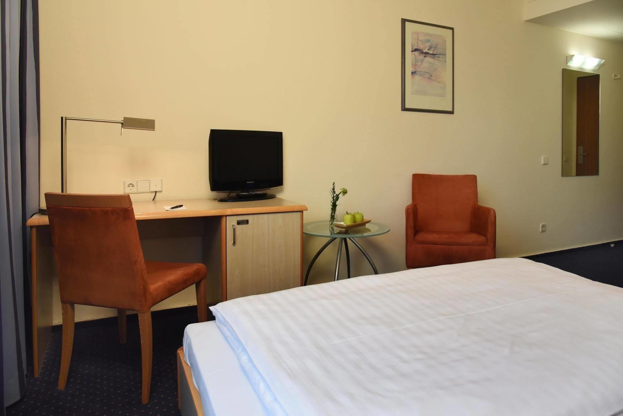 Intercityhotel Stuttgart Exterior photo